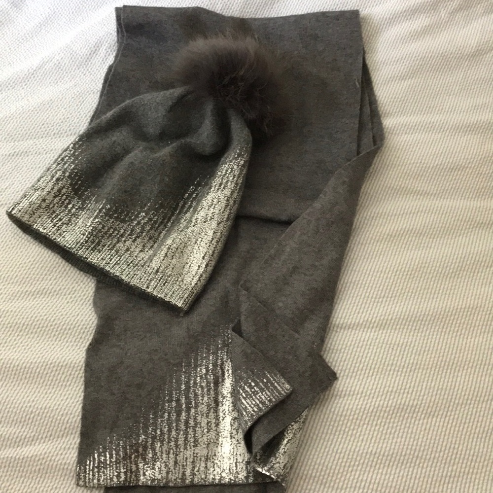 Gorgeous soft & warm hat & scarf set!